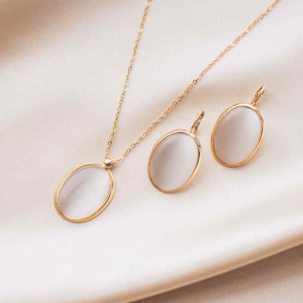 https://alexolgawedding.com/wp-content/uploads/2020/11/wedding_style_square_02.jpg